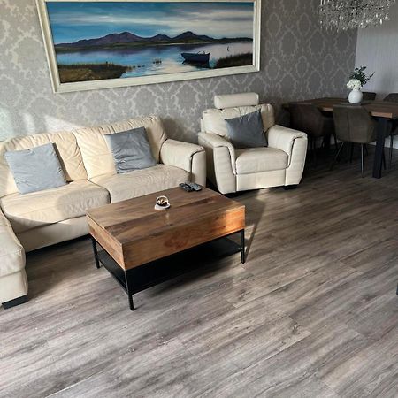 Largs Sea Front, Modern Apartment Esterno foto