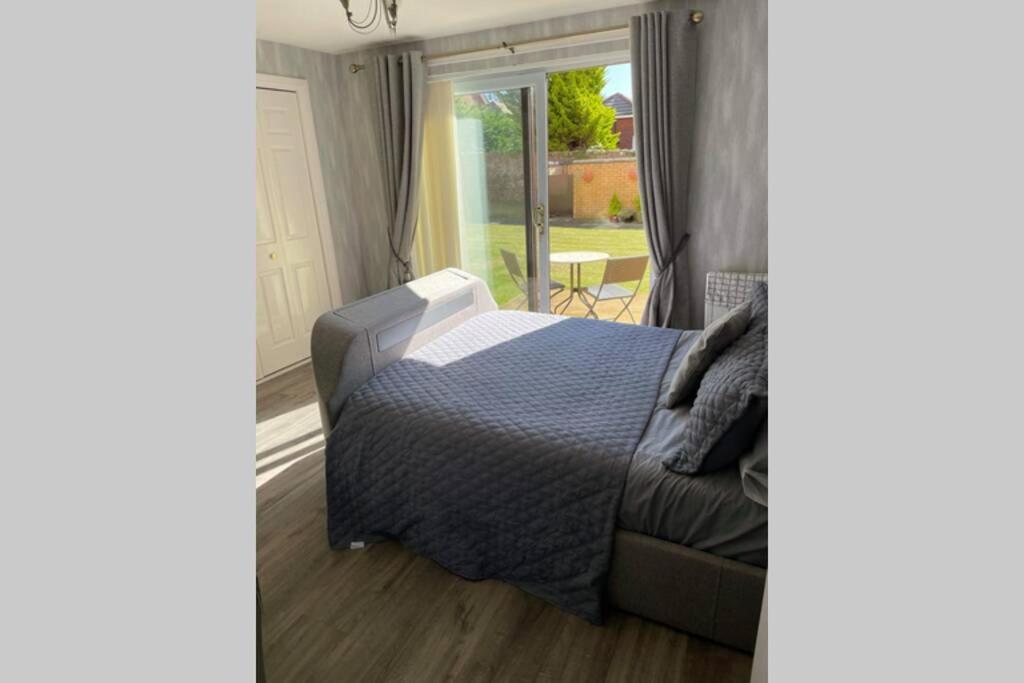Largs Sea Front, Modern Apartment Esterno foto